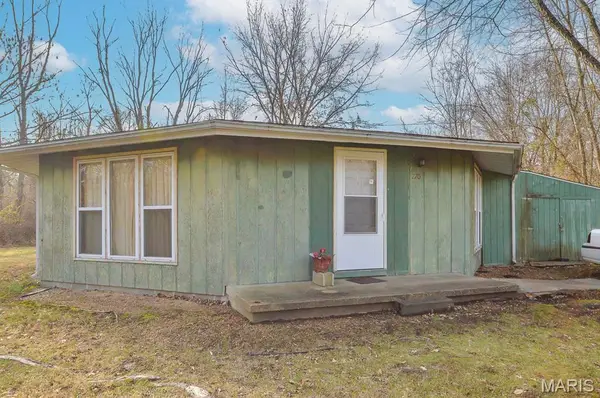 270 Locust Street, Carlyle, IL 62231