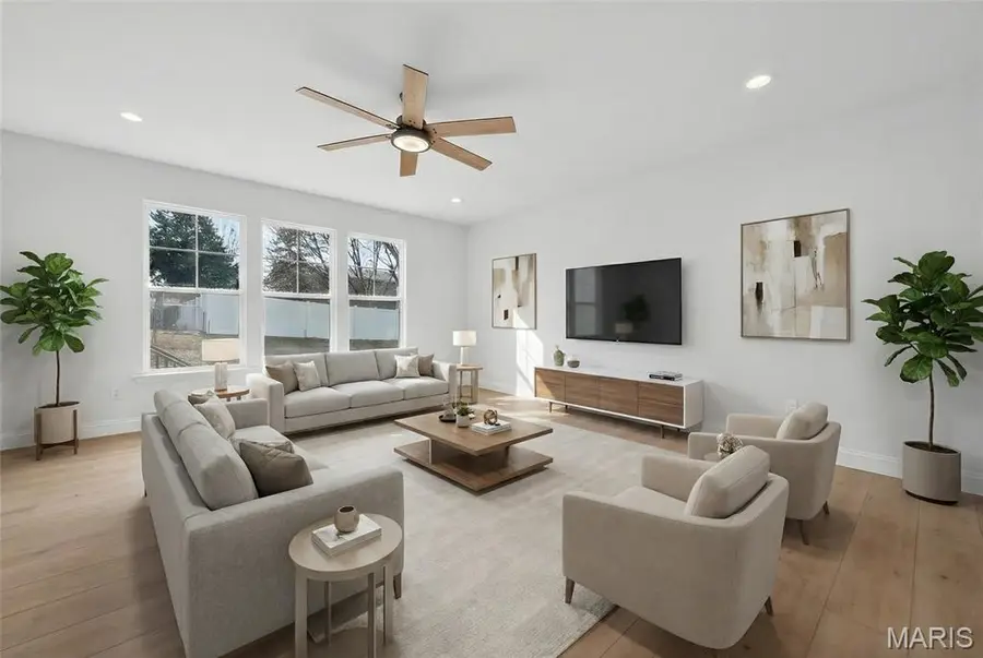 537 Ryehill Drive, Saint Peters, MO 63376 - Image #2