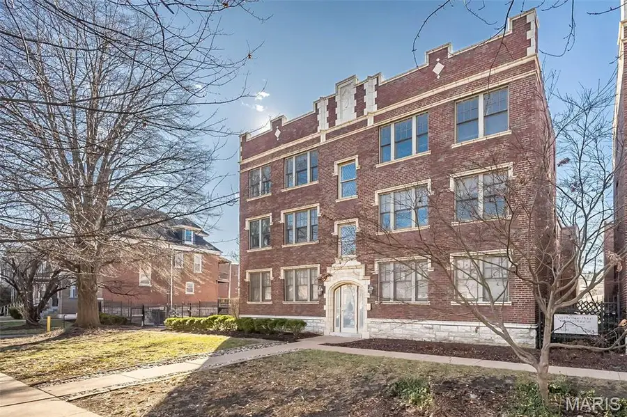 4220 Mcpherson Avenue #304, Saint Louis, MO 63108 - Image #2
