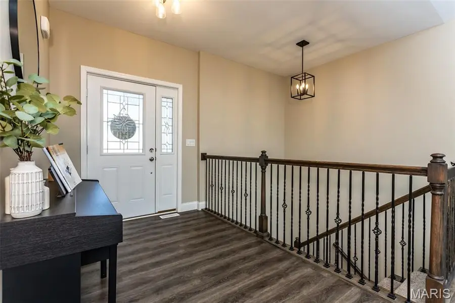 7987 Matterhorn Canyon Road, Caseyville, IL 62232 - Image #3