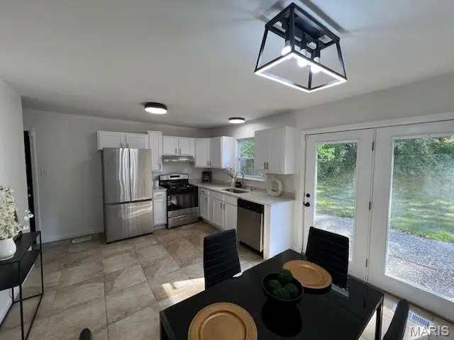 6530 Farm Pond Court, Florissant, MO 63033 - Image #3