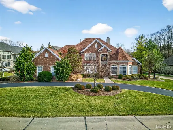 12410 Grandview Lake Drive, St Louis, MO 63127