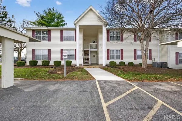 801 Sugar Valley Court #5, St Peters, MO 63376