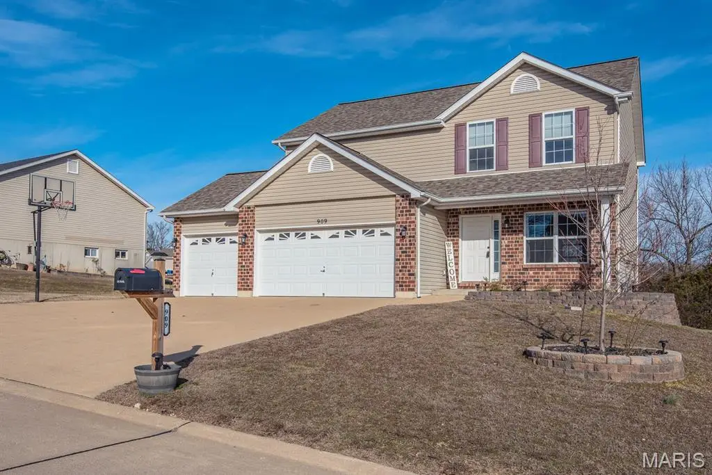 909 Winston Court, Hillsboro, MO 63050 - Image #1