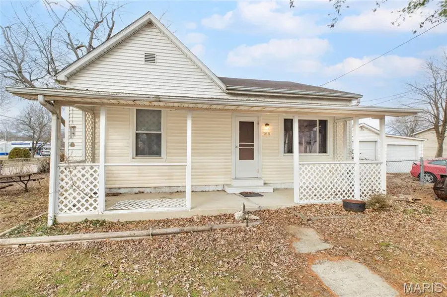919 W 7th Street, Staunton, IL 62088 - Image #3