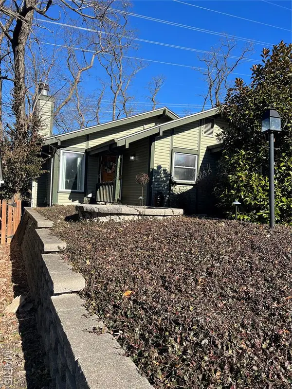 11255 Pineside Drive, St Louis, MO 63146