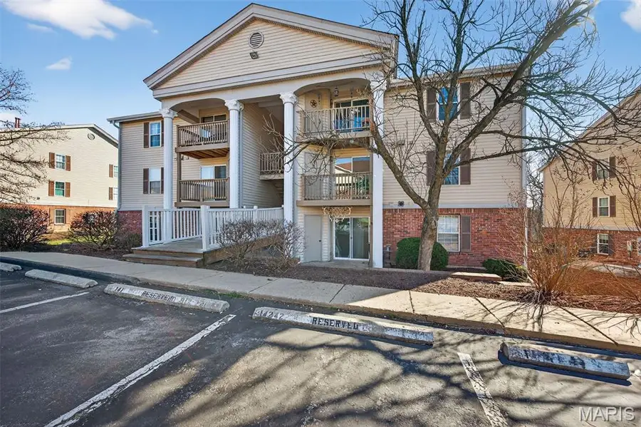 741 Ridgeside Drive #B, Ballwin, MO 63021 - Image #2