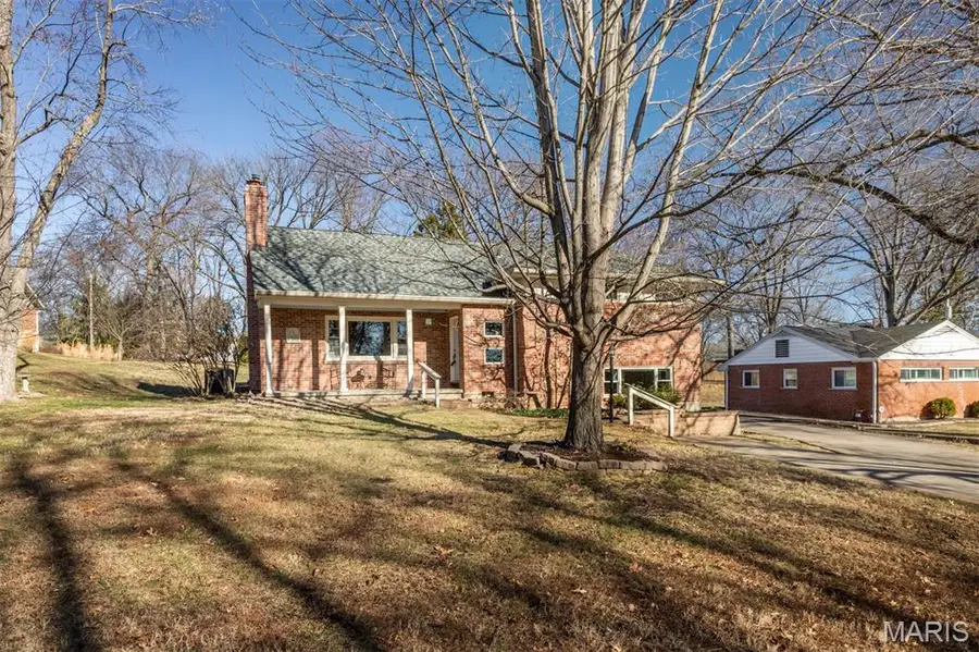 1321 Marbendale Court, Kirkwood, MO 63122 - Image #2