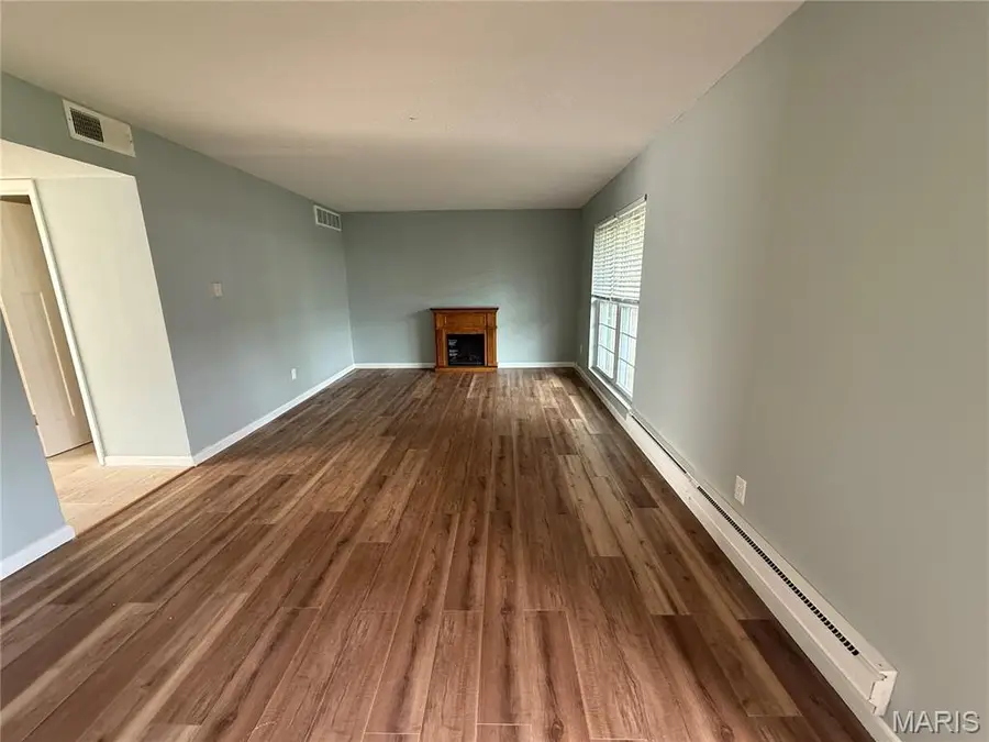 846 Dumont Place, Saint Louis, MO 63125 - Image #2