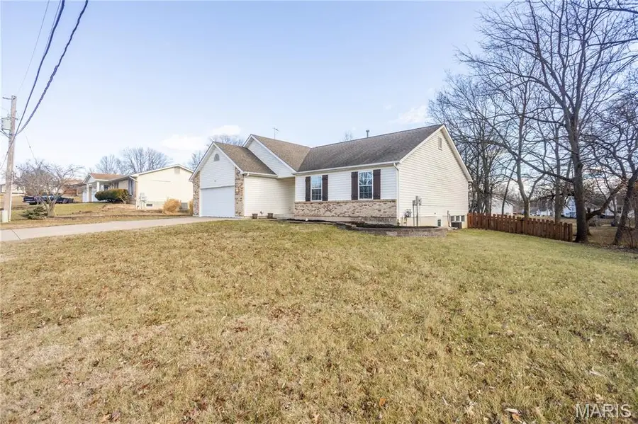 996 Huntington Drive, Troy, MO 63379 - Image #2
