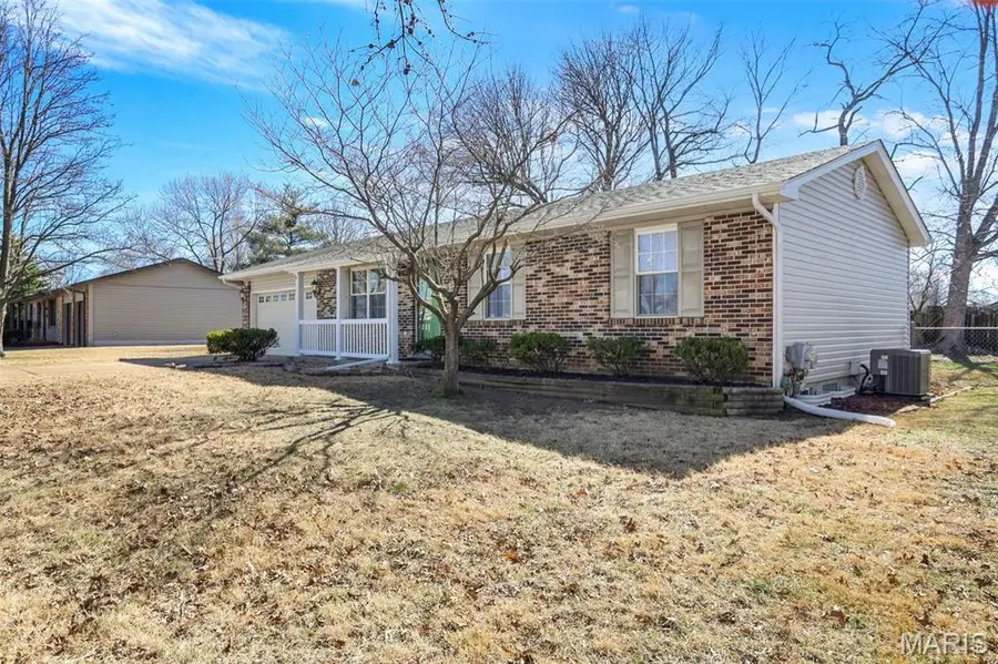 10530 Boylston Drive, Saint Ann, MO 63074 - #3