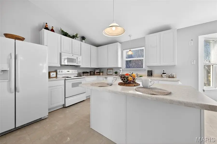 940 Hampshire Heath Drive, Dardenne Prairie, MO 63368 - Image #2