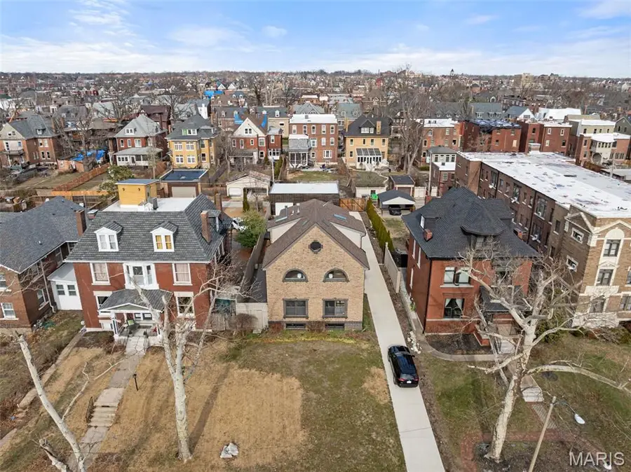 5089 Waterman Boulevard, Saint Louis, MO 63108 - Image #3