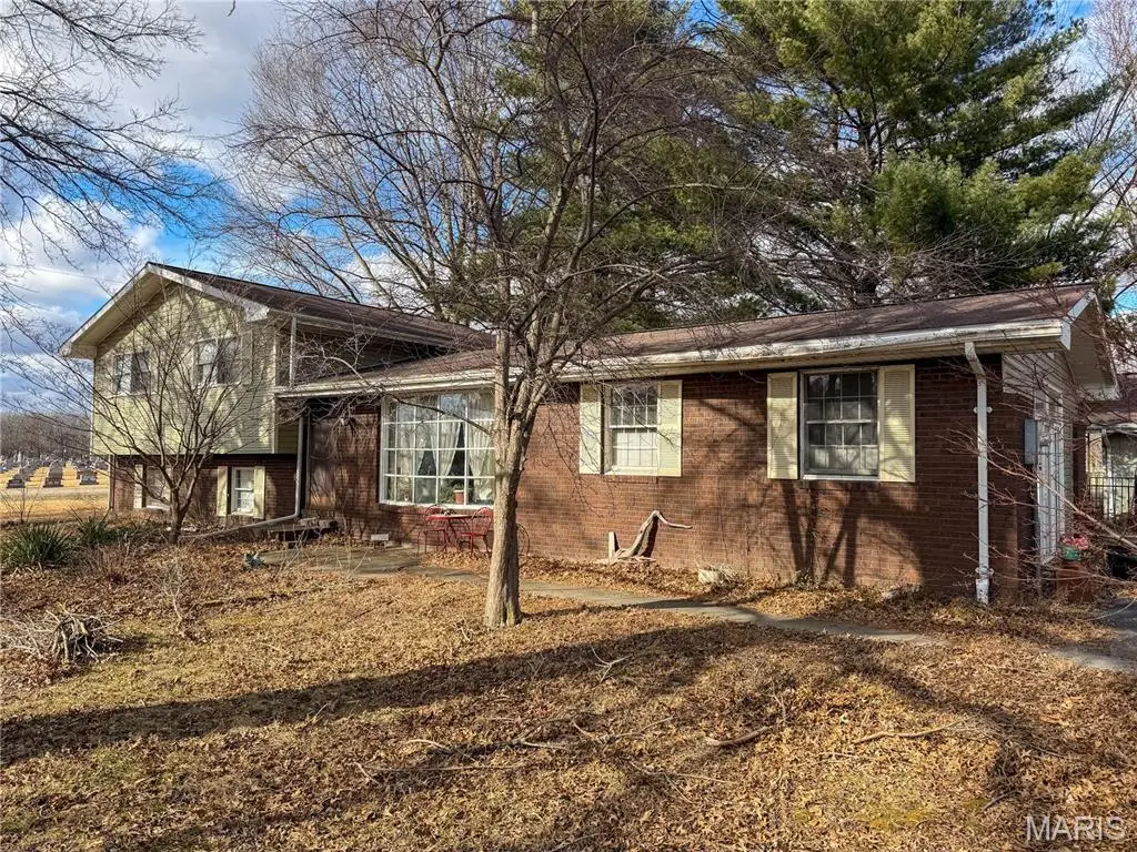 109 Maple Street, Benld, IL 62009 - Image #1