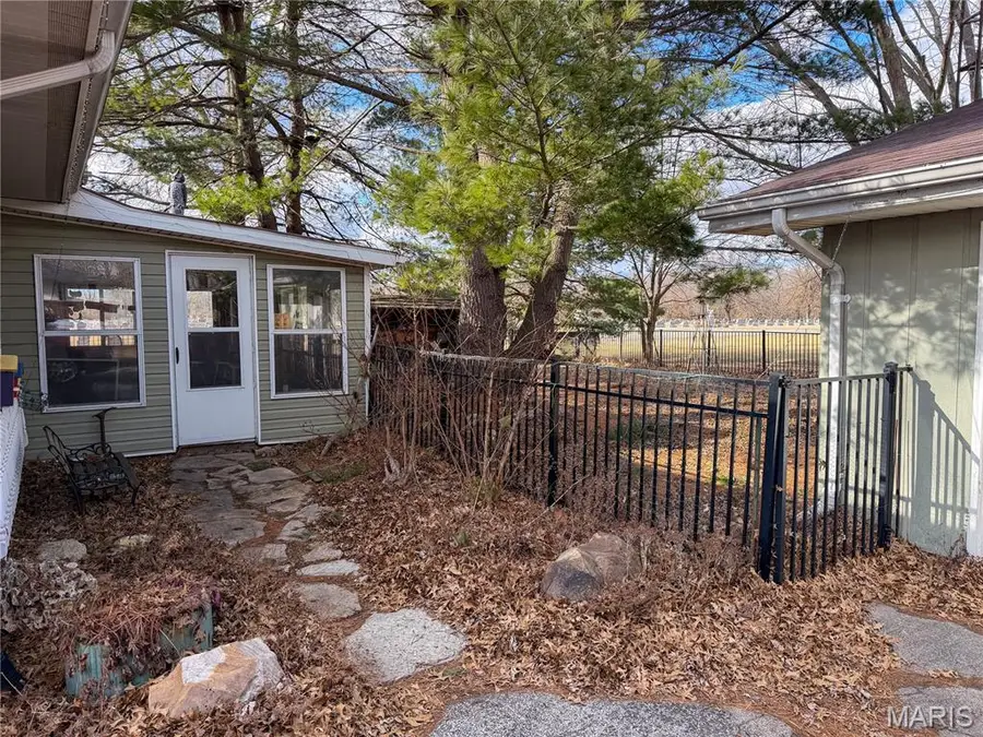 109 Maple Street, Benld, IL 62009 - Image #3