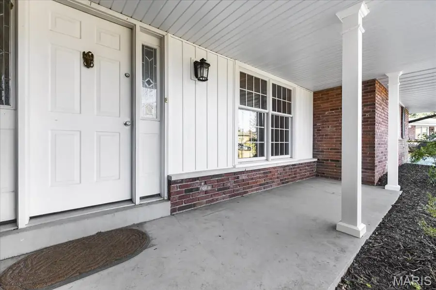 562 Gederson Lane, Saint Louis, MO 63122 - Image #2