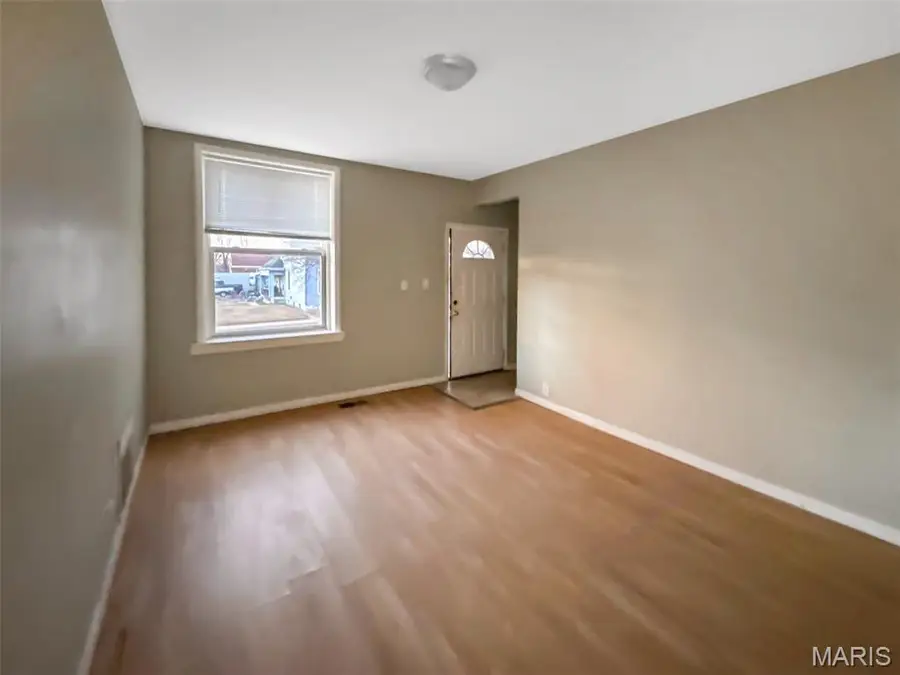 6220 Vermont Avenue, Saint Louis, MO 63111 - Image #3