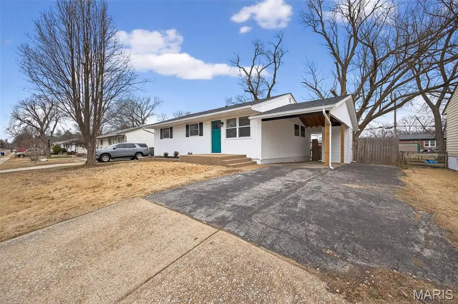 695 Mullanphy Road, Florissant, MO 63031 - Image #3
