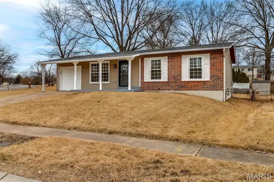 11652 Las Ladera Drive, Spanish Lake Township, MO 63033 - Image #3