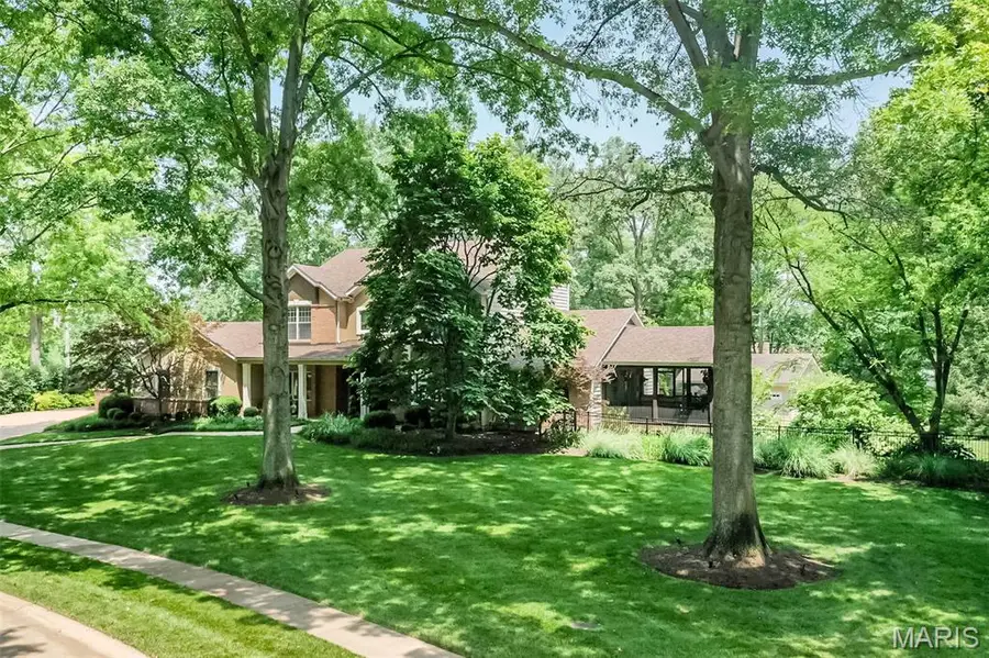 14899 Greenleaf Valley Drive, Chesterfield, MO 63017 - #2