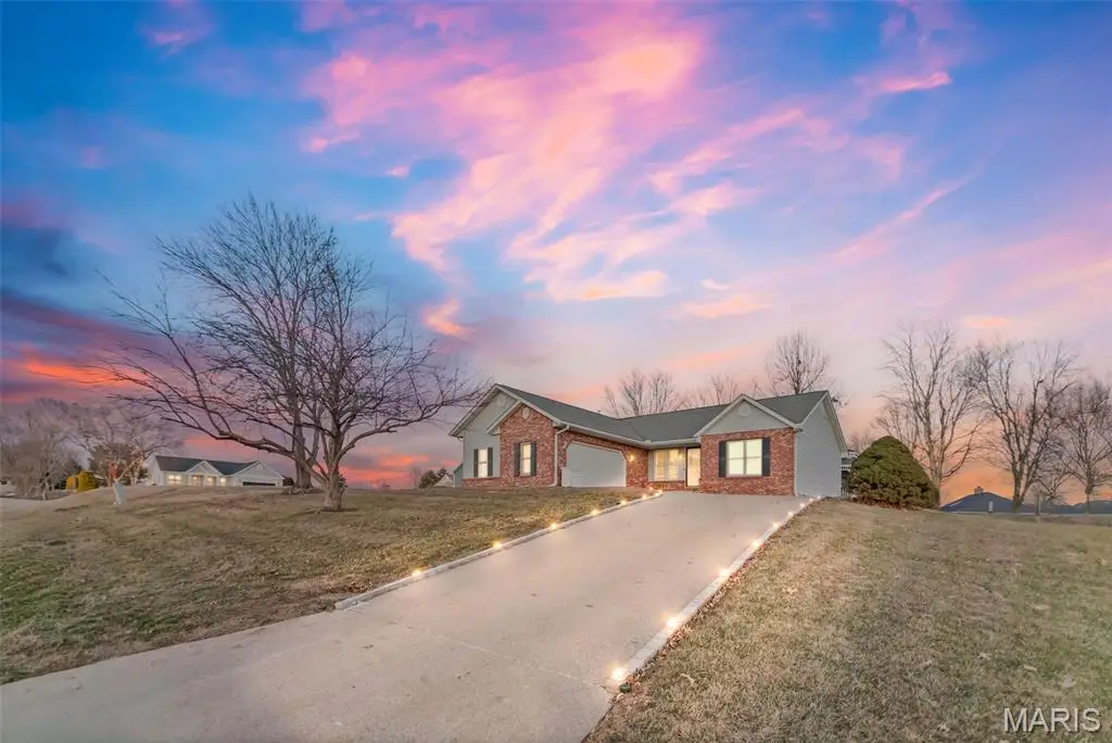 297 Maple Summit Road, Jerseyville, IL 62052 - Image #1