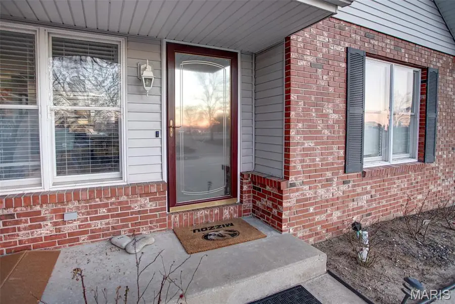 297 Maple Summit Road, Jerseyville, IL 62052 - Image #3