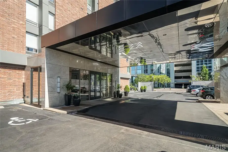 200 S Brentwood Boulevard #21H, Clayton, MO 63105 - Image #3