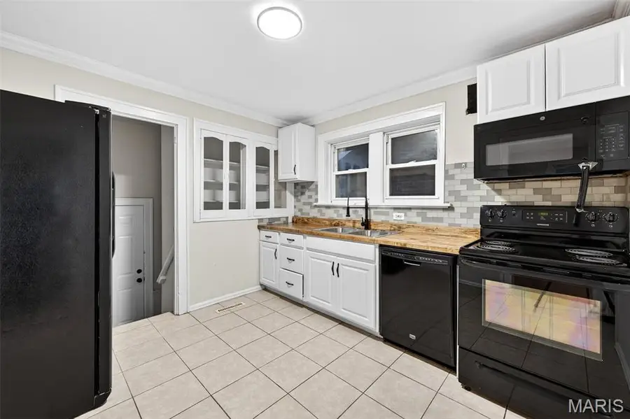 6135 Newport Avenue, Saint Louis, MO 63116 - Image #3