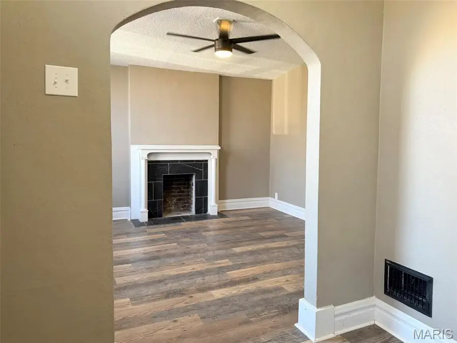 3308 Miami Street, Saint Louis, MO 63118 - #2