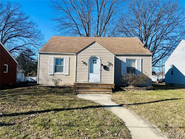 119 S Jefferson Avenue, Collinsville, IL 62234