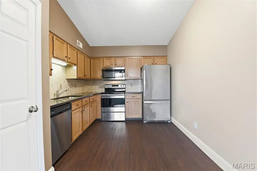 1 Berview Circle #B, Saint Louis, MO 63129 - Image #2