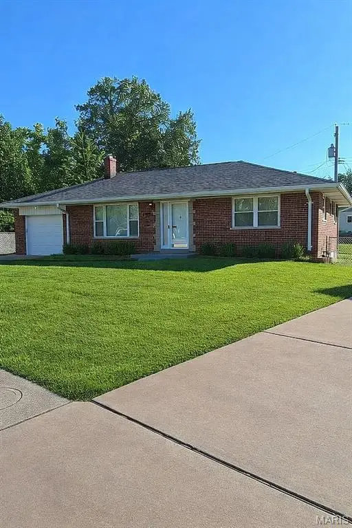 10714 Winthrop Court, St Louis, MO 63123