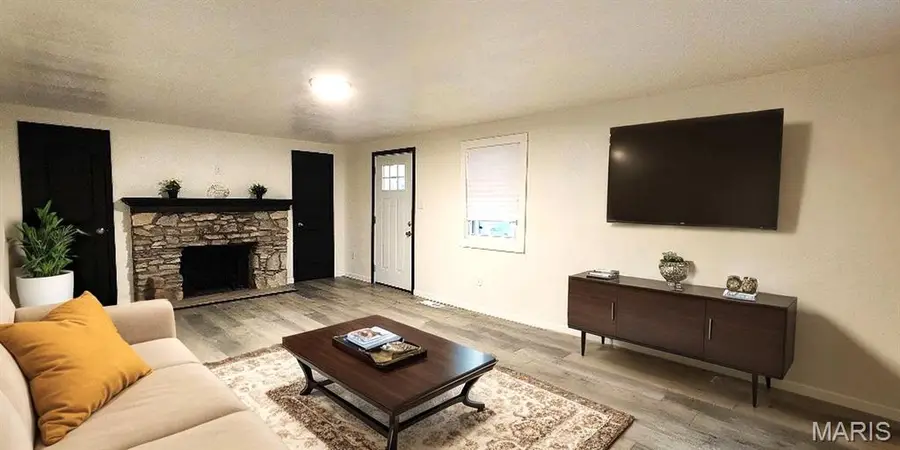 10724 Lacklink Road, Saint Louis, MO 63114 - Image #3