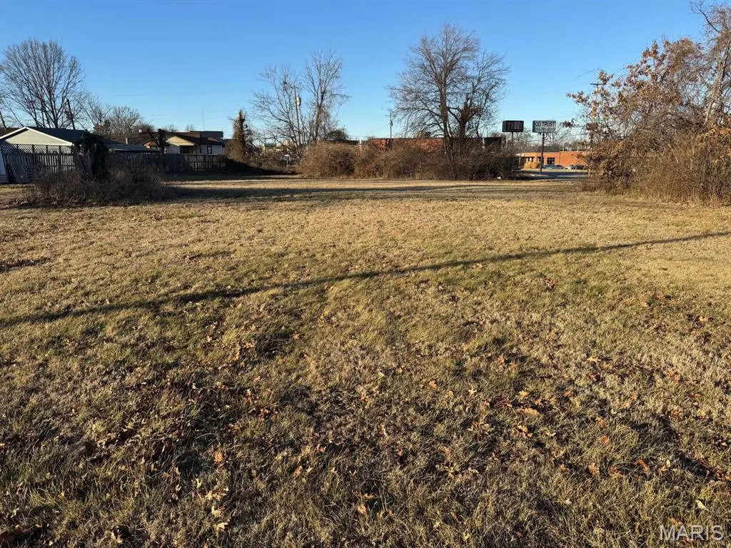 12415 Court Drive, Sunset Hills, MO 63127 - Image #1