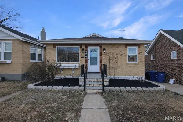 826 Catskill Drive, St Louis, MO 63125