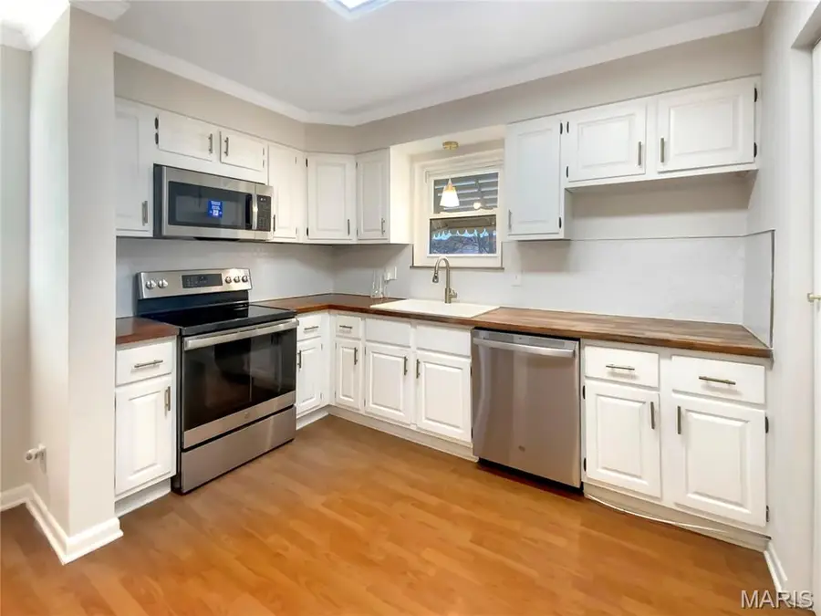 826 Catskill Drive, Saint Louis, MO 63125 - Image #2