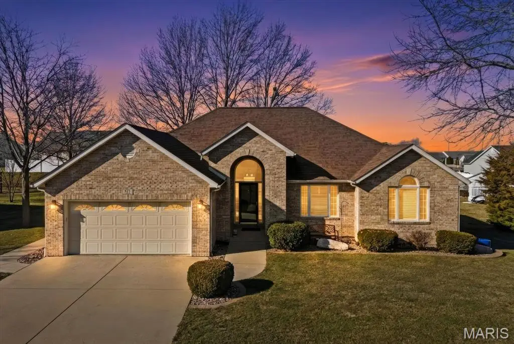 517 Grand Avenue, Waterloo, IL 62298 - Image #1