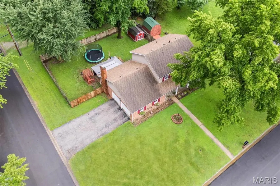 616 Parkview Drive, Lebanon, IL 62254 - #3