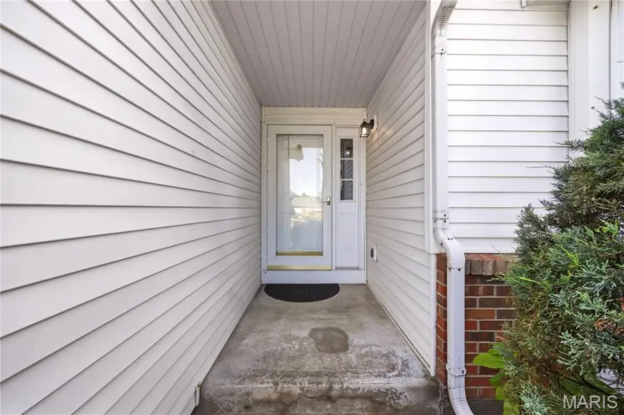 899 Du Pre Court, Saint Peters, MO 63376 - #2