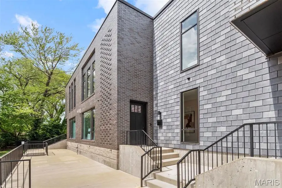 215 N Sarah Street #12, Saint Louis, MO 63108 - Image #3