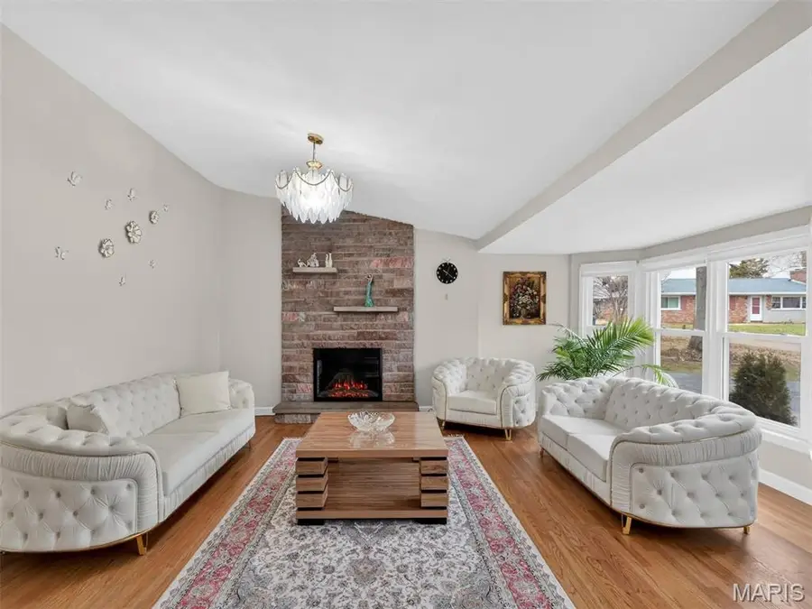 131 Romine Circle, Ballwin, MO 63011 - #3