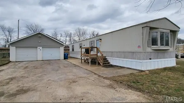 44 Susanne Court, Caseyville, IL 62232