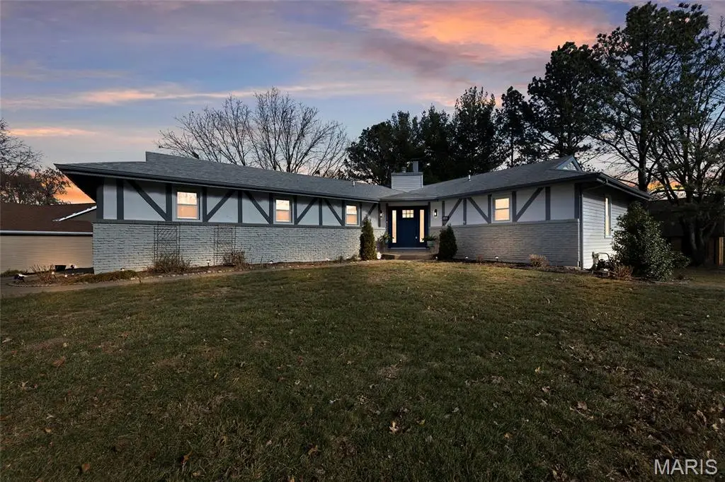 266 Savoy Drive, Lake Saint Louis, MO 63367 - Image #1