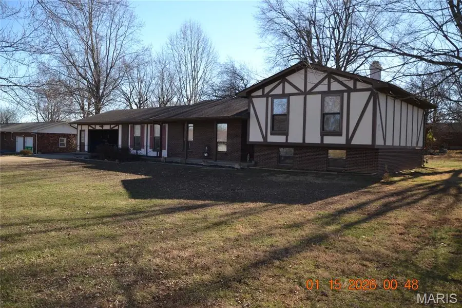 104 Hawthorne Drive, Farmington, MO 63640 - Image #3