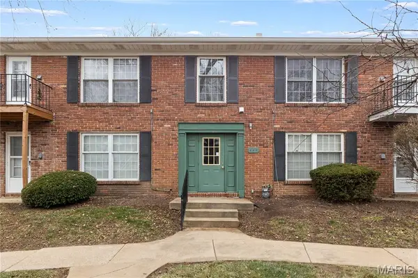 444 Chapel Ridge Drive #F, Hazelwood, MO 63042