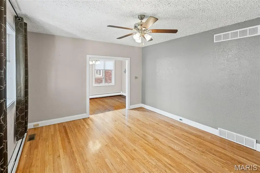 614 Olive Street, Highland, IL 62249 - Image #3