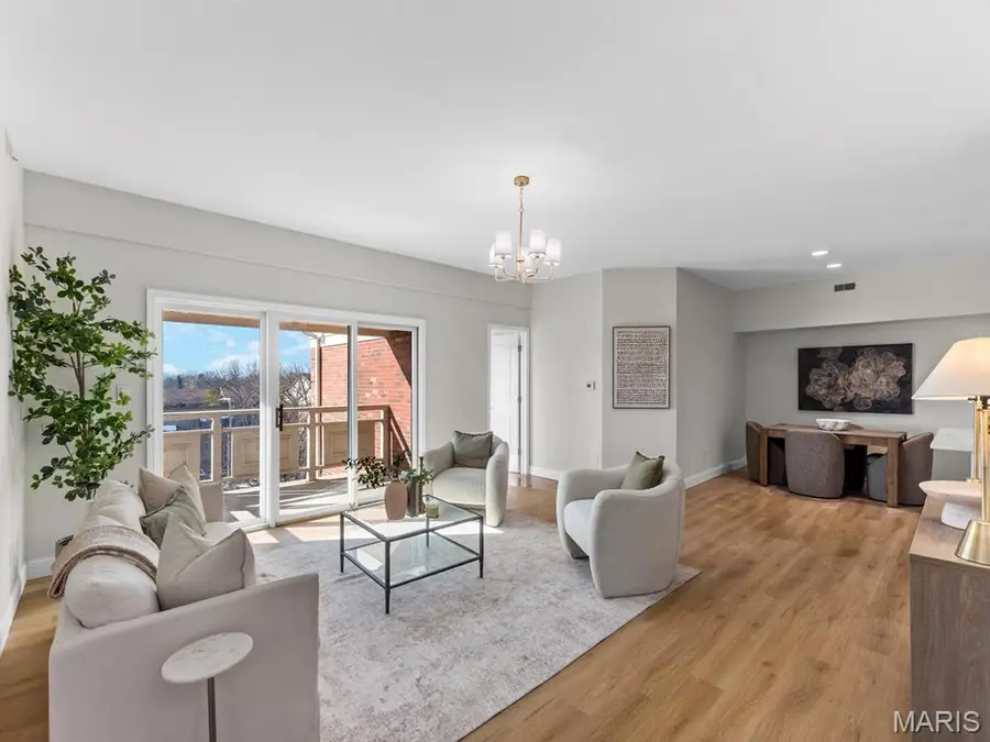 526 Sarah Lane #41, Creve Coeur, MO 63141 - #3