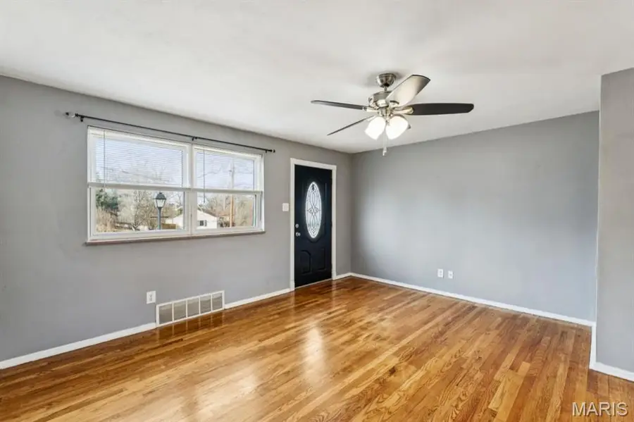 2949 Gladwood Drive, Saint Louis, MO 63129 - Image #3