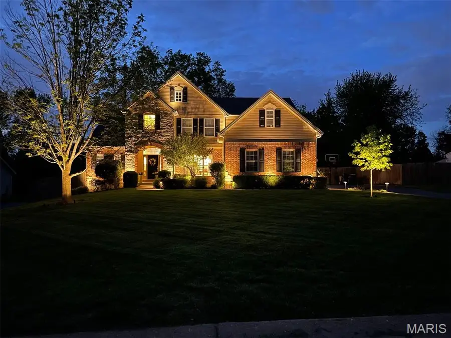 15 Lawrence Drive, Creve Coeur, MO 63141 - #2