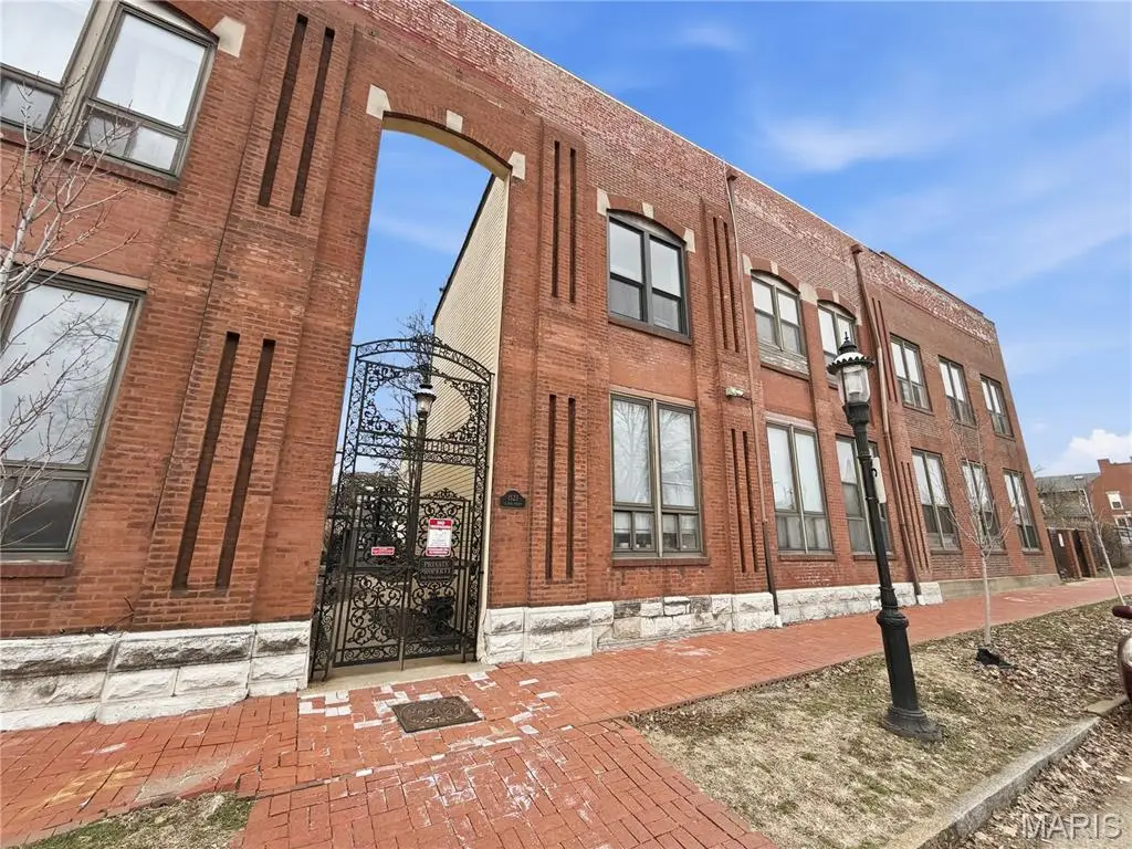 1523 S 10th Street #215, Saint Louis, MO 63104 - Image #1